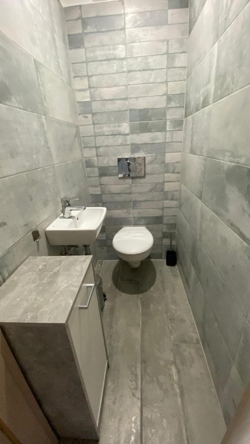 Mifi Apartman Balatonlelle Buitenkant foto