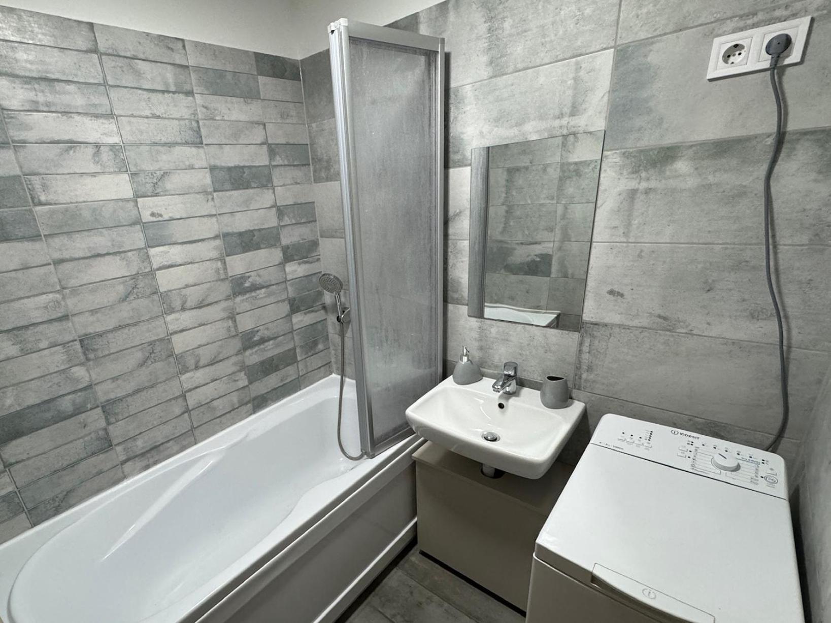 Mifi Apartman Balatonlelle Buitenkant foto